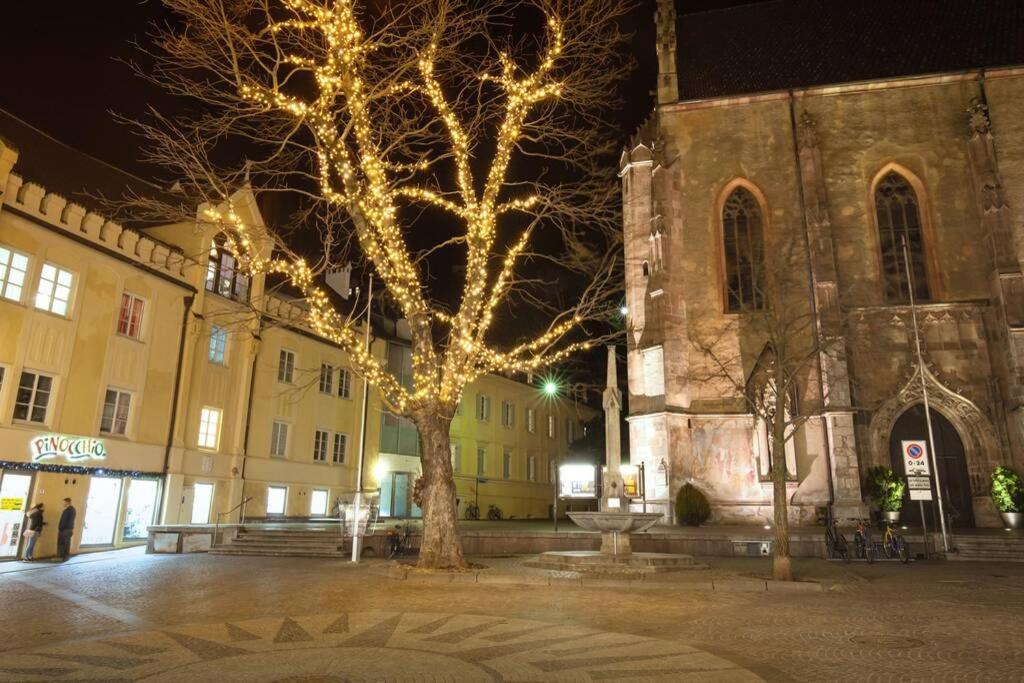 Casa Al Duomo-Nel Cuore Storico Di Meran Buitenkant foto
