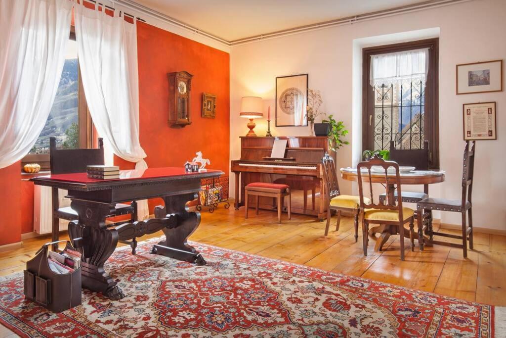 Casa Al Duomo-Nel Cuore Storico Di Meran Buitenkant foto