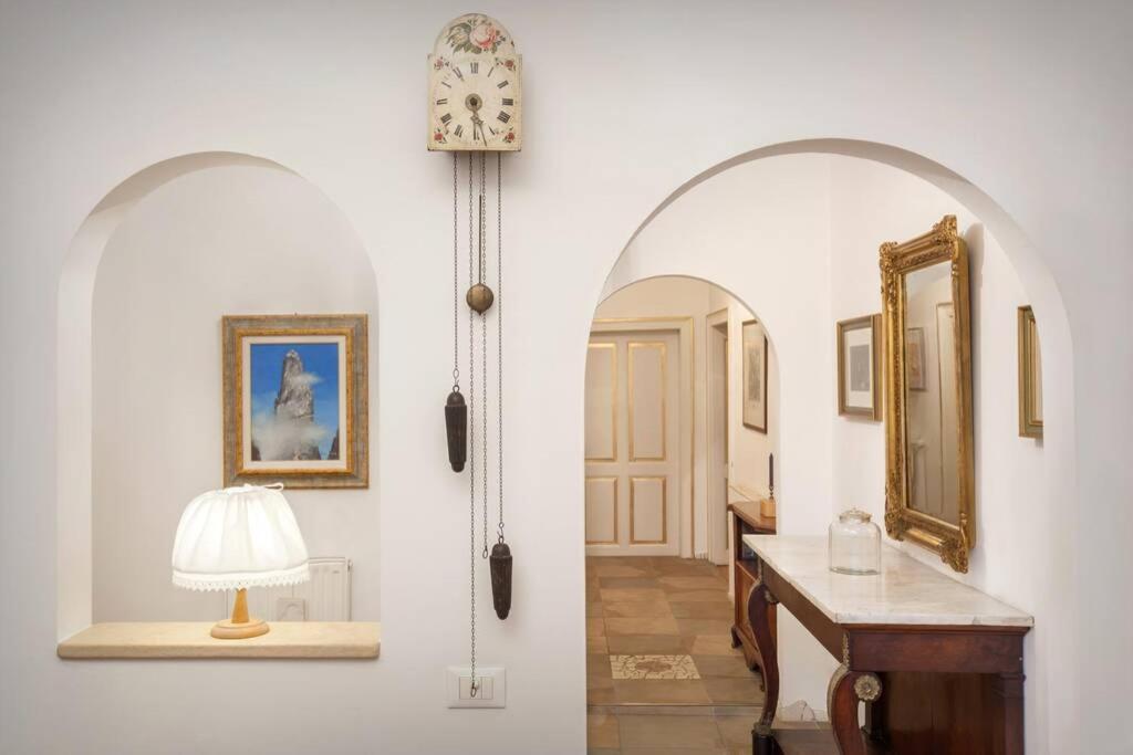 Casa Al Duomo-Nel Cuore Storico Di Meran Buitenkant foto